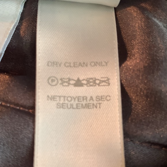 Liz Claiborne gray velvet like coat with satin like interior. Medium Petite - Picture 4 of 8